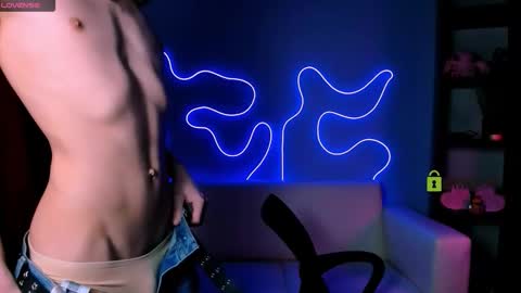 Snapshot of kyleberry_ chatting on 6, 11, 2025 kyleberry_ online show from 6, 11, 2025