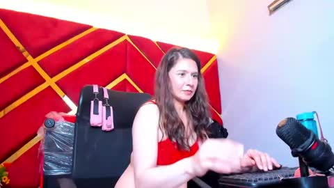 Snapshot of kylie_bloom chatting on 17, 7, 2026 kylie_bloom online show from 17, 7, 2026