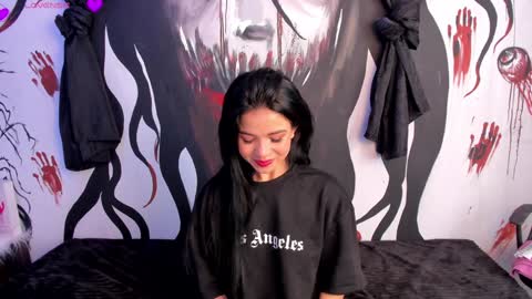 Snapshot of kylie_foxx1 chatting on 10, 12, 2024 submissive demon Please help me to reach 500 thumbs up online show from 10, 12, 2024