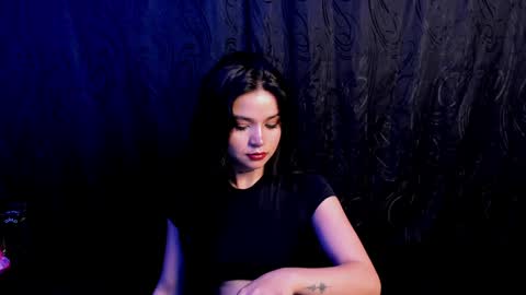 Snapshot of kylie_foxx1 chatting on 4, 2, 2025 submissive demon Please help me to reach 500 thumbs up online show from 4, 2, 2025