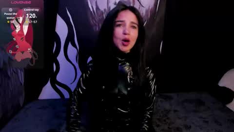 submissive demon Please help me to reach 500 thumbs up online show from 26, 11, 2025