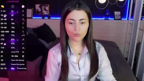 Snapshot of kylie_mellow chatting on 28, 2, 2025 Kylie online show from 28, 2, 2025