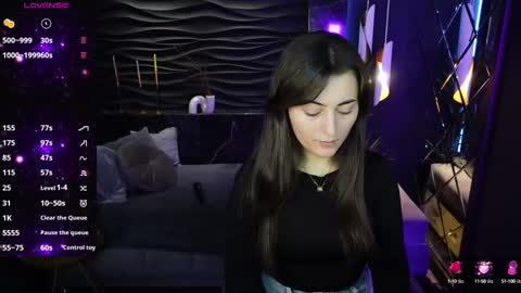 Snapshot of kylie_mellow chatting on 8, 3, 2025 Kylie online show from 8, 3, 2025
