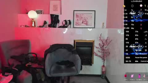 Snapshot of kylie_mellow chatting on 10, 9, 2025 Kylie online show from 10, 9, 2025