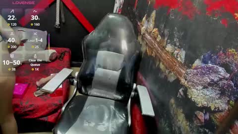 Snapshot of kylie_moan chatting on 25, 10, 2025 KYLIE online show from 25, 10, 2025