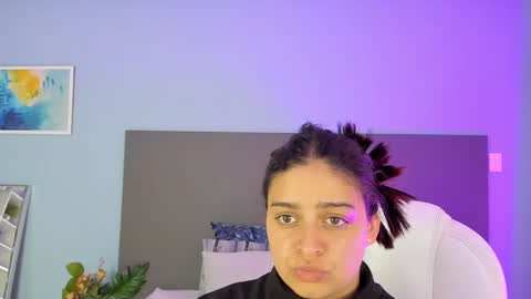 Kylie Reyes  online show from 25, 2, 2025