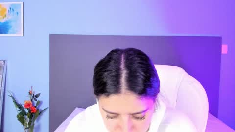 Kylie Reyes  online show from 8, 3, 2025