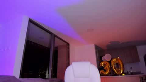     online show from 12, 3, 2025