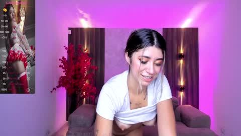 Snapshot of kyliie_jones chatting on 22, 1, 2025 KYLIE online show from 22, 1, 2025