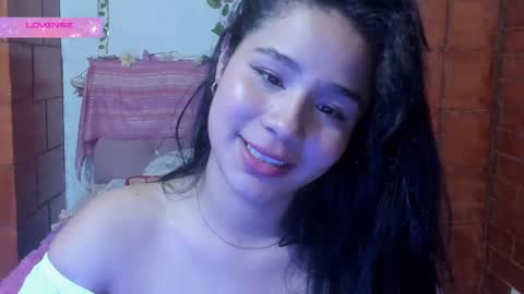 Snapshot of kyomi_beth chatting on 28, 12, 2024 kyomi online show from 28, 12, 2024