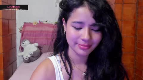 Snapshot of kyomi_beth chatting on 8, 1, 2025 kyomi online show from 8, 1, 2025