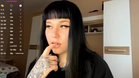 Eva online show from 30, 11, 2025