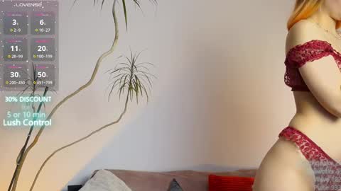 Viktoria White  online show from 5, 3, 2025