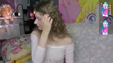 Snapshot of l1ttlekiki chatting on 4, 10, 2025 Sara online show from 4, 10, 2025