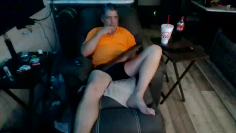 Snapshot of l8tniter chatting on 21, 6, 2026 l8tniter online show from 21, 6, 2026