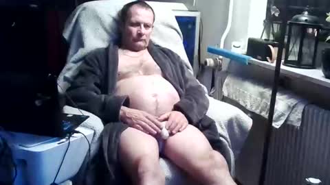 Snapshot of l_a_d_y chatting on 6, 3, 2026 pelle and lady online show from 6, 3, 2026