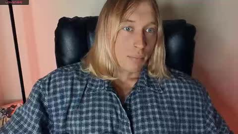 Snapshot of l_adonis_l chatting on 15, 4, 2026 Adonis online show from 15, 4, 2026