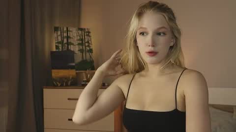 Snapshot of la_belle_ chatting on 21, 9, 2025 Alice online show from 21, 9, 2025