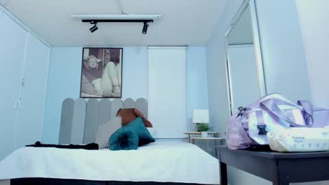 Cris  online show from 17, 1, 2025