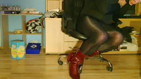 Snapshot of labondage chatting on 9, 4, 2026 labondage online show from 9, 4, 2026