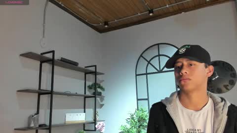 labrinthteasing online show from 18, 12, 2025