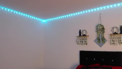 labrinthteasing online show from 6, 4, 2026