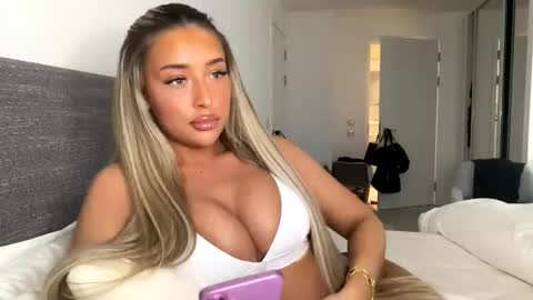 Lacey  online show from 1, 5, 2026