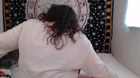 Lacey online show from 24, 9, 2025