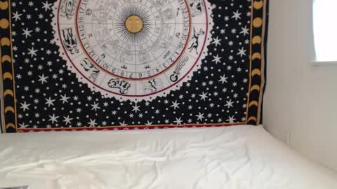 Lacey online show from 25, 9, 2025