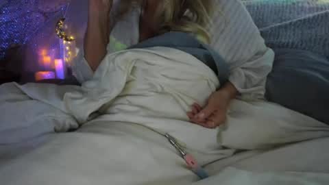 Snapshot of laceygrl chatting on 26, 7, 2026 Lacey online show from 26, 7, 2026