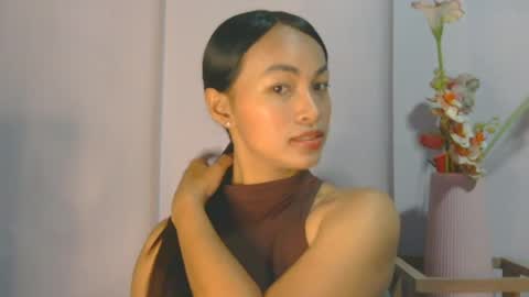 Mona online show from 7, 4, 2026