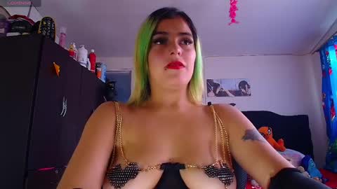Snapshot of lacolombiana_bitch chatting on 16, 5, 2026 Valentina online show from 16, 5, 2026