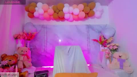 Snapshot of ladenandjuan chatting on 5, 2, 2026 Laden And Juan online show from 5, 2, 2026