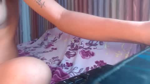 Snapshot of ladiekissesex chatting on 12, 2, 2025 ladiekissesex online show from 12, 2, 2025
