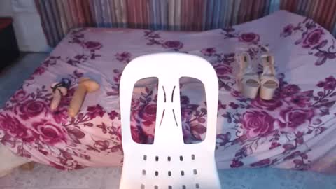 Snapshot of ladiekissesex chatting on 4, 3, 2025 ladiekissesex online show from 4, 3, 2025