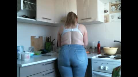 lady cute cat29 online show from 24, 9, 2025