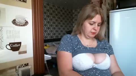 lady cute cat29 online show from 21, 10, 2025