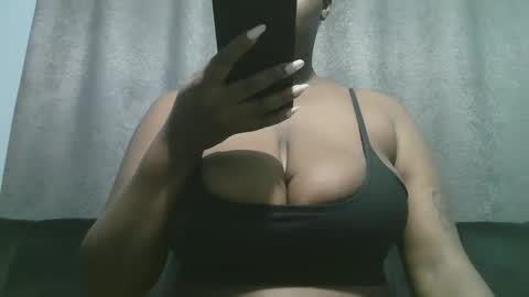 lady_dearra online show from 21, 12, 2025