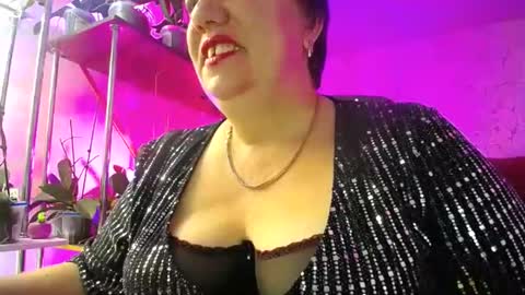 Snapshot of lady_gloria chatting on 7, 12, 2024 Lady Gloria online show from 7, 12, 2024
