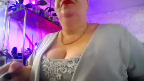 Snapshot of lady_gloria chatting on 12, 6, 2026 Lady Gloria online show from 12, 6, 2026