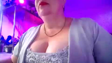 Snapshot of lady_gloria chatting on 10, 7, 2026 Lady Gloria online show from 10, 7, 2026