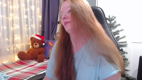 Snapshot of lady_inari chatting on 23, 12, 2024 Angelika online show from 23, 12, 2024
