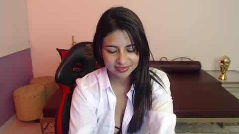 Lady Isabella online show from 7, 7, 2026