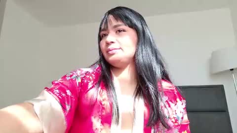 Snapshot of lady_ni chatting on 1, 7, 2026 700 1300 -5 online show from 1, 7, 2026