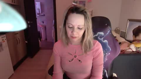 Snapshot of lady_smile69 chatting on 23, 2, 2025 lady_smile69 online show from 23, 2, 2025