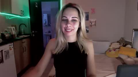 Snapshot of lady_smile69 chatting on 9, 9, 2025 lady_smile69 online show from 9, 9, 2025