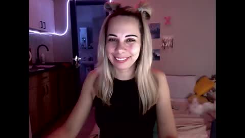 Snapshot of lady_smile69 chatting on 10, 9, 2025 lady_smile69 online show from 10, 9, 2025