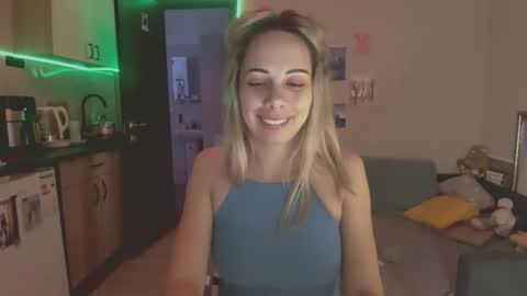 Snapshot of lady_smile69 chatting on 21, 9, 2025 lady_smile69 online show from 21, 9, 2025