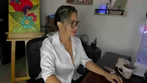 Snapshot of lady_sophie01 chatting on 25, 9, 2025 Sophie   online show from 25, 9, 2025