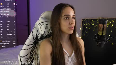 Snapshot of lady_white_snake chatting on 7, 1, 2025 lady_white_snake online show from 7, 1, 2025